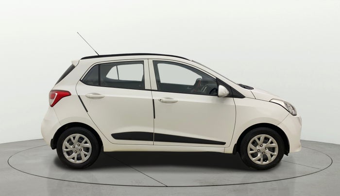 2017 Hyundai Grand i10 SPORTZ (O) 1.2 KAPPA VTVT, Petrol, Manual, 38,846 km, Right Side View
