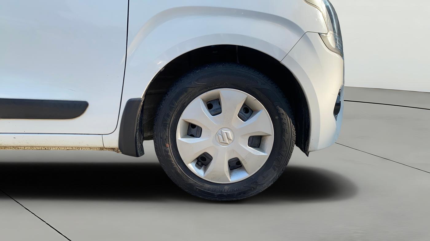 2020 Maruti New Wagon-R VXI 1.2 AMT, Petrol, Automatic, 28,499 km, Right Front Wheel