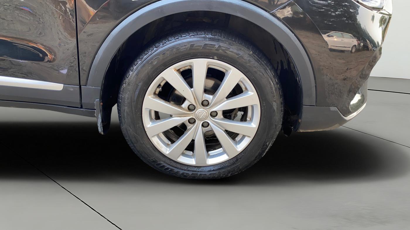 2023 MG ASTOR SUPER 1.5 MT, Petrol, Manual, 84,705 km, Right Front Wheel
