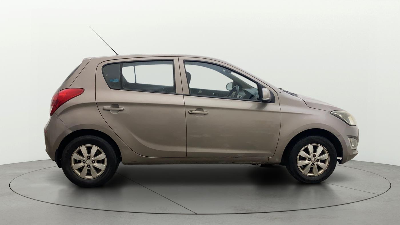 2013 Hyundai i20 SPORTZ 1.4 CRDI, Diesel, Manual, 1,46,594 km, Right Side View