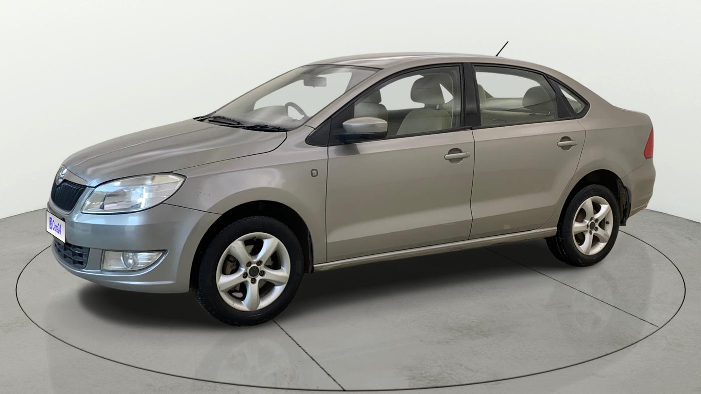 2013 Skoda Rapid AMBITION 1.6 MPI MT PLUS, Petrol, Manual, 66,030 km, Left Front Diagonal