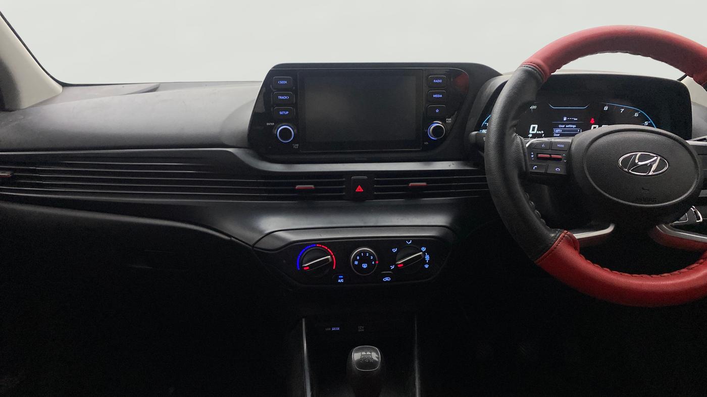 2022 Hyundai NEW I20 SPORTZ 1.2 MT, Petrol, Manual, 68,119 km, Air Conditioner