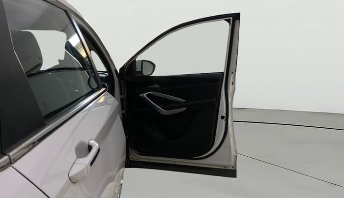 2020 MG HECTOR SHARP 1.5 DCT PETROL, Petrol, Automatic, 20,106 km, RHS Front Door