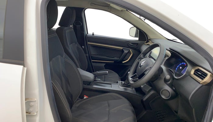 2024 Renault Kiger RXT AMT, Petrol, Automatic, 5,306 km, Right Side Front Door Cabin