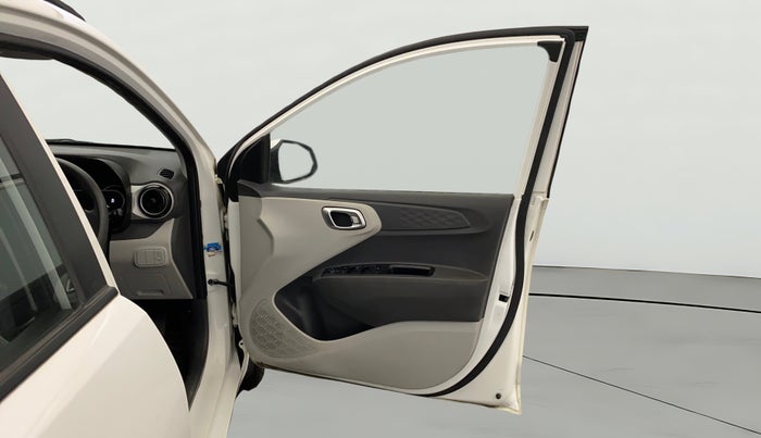 2020 Hyundai GRAND I10 NIOS SPORTZ AMT 1.2 KAPPA VTVT, Petrol, Automatic, 52,687 km, RHS Front Door