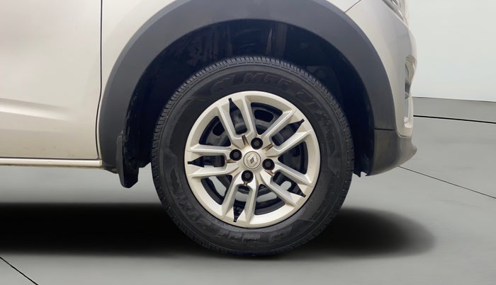 2021 Renault TRIBER RXL MT, Petrol, Manual, 97,073 km, Right Front Wheel