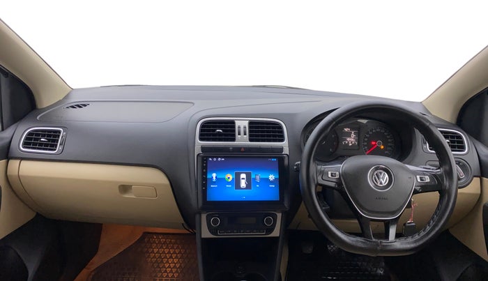 2016 Volkswagen Polo HIGHLINE1.2L, Petrol, Manual, 49,456 km, Dashboard