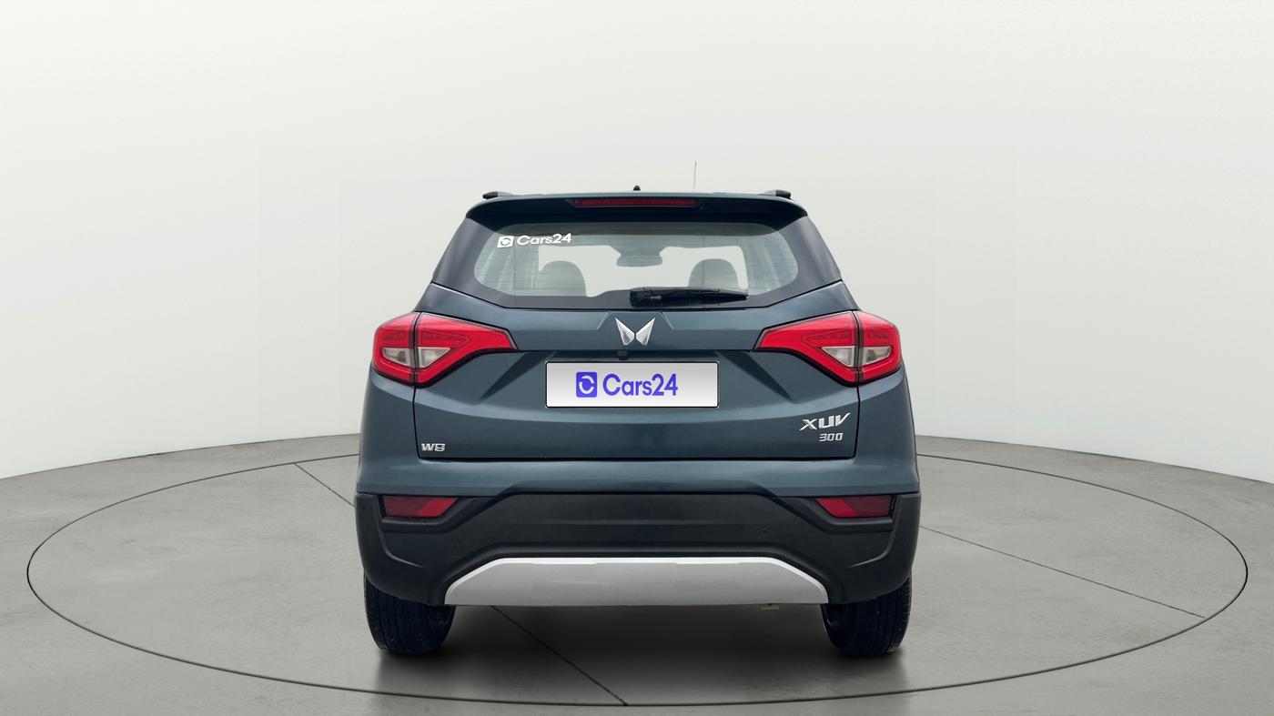 2023 Mahindra XUV300 W8 (O) 1.2 PETROL AMT, Petrol, Automatic, 35,603 km, Back/Rear