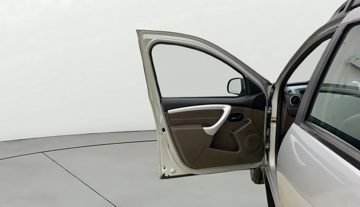 2018 Renault Duster RXS PETROL, Petrol, Manual, 50,745 km, LHS Front Door