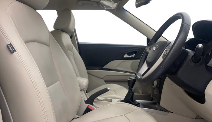 2021 Mahindra XUV300 W8 (O) 1.5 DIESEL, Diesel, Manual, 32,332 km, Right Side Front Door Cabin