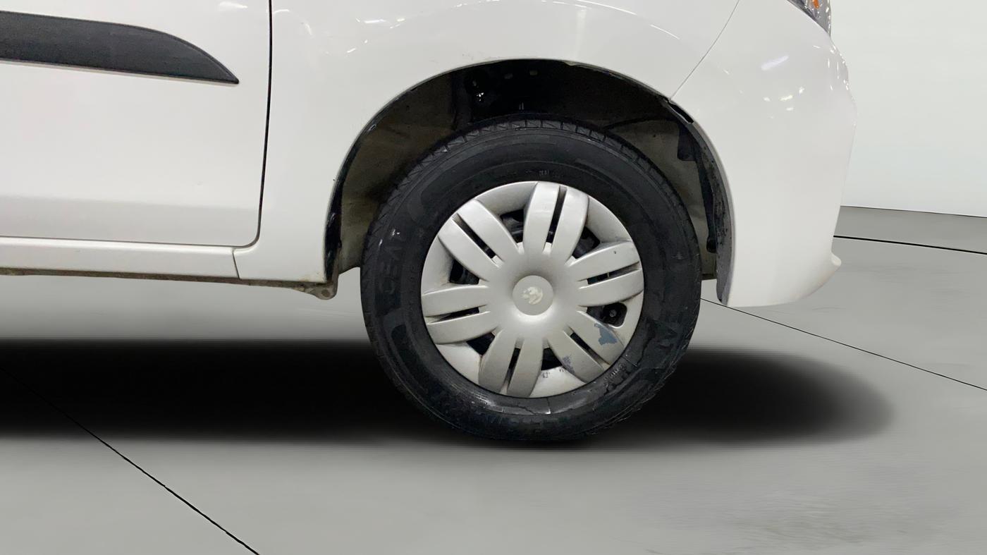 2021 Maruti Alto VXI, Petrol, Manual, 31,774 km, Right Front Wheel
