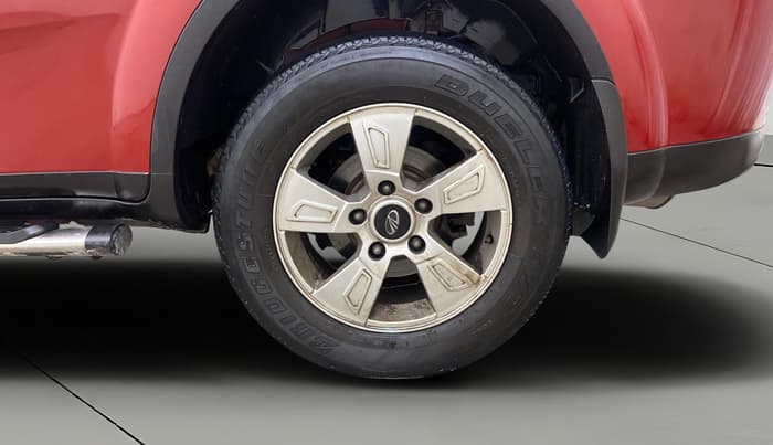 2014 Mahindra XUV500 W8, Diesel, Manual, 1,03,541 km, Left Rear Wheel