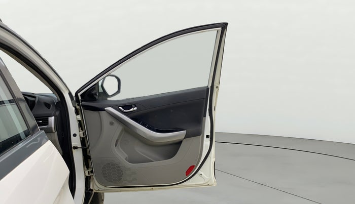 2018 Tata NEXON XZ PLUS PETROL, Petrol, Manual, 48,157 km, RHS Front Door