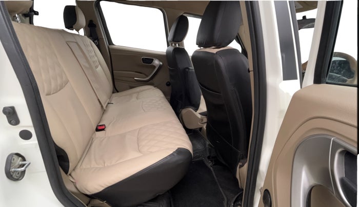 2023 Mahindra BOLERO NEO N10 R, Diesel, Manual, 70,777 km, Right Side Rear Door Cabin