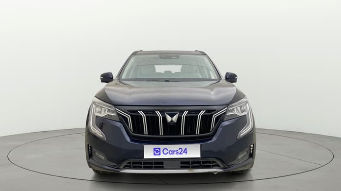 2022 Mahindra XUV700 AX 7 LUXURY D AWD AT 7 STR, Diesel, Automatic, 49,193 km, Front