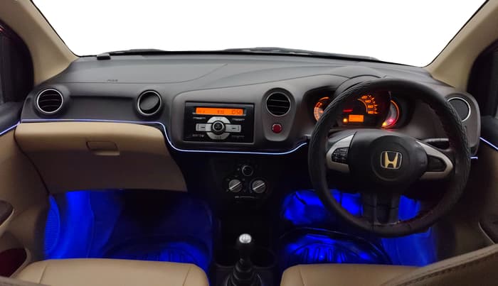 2015 Honda Brio V MT, Petrol, Manual, 86,210 km, Dashboard