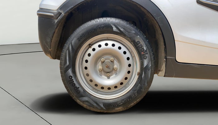 2020 Mahindra XUV300 W4 1.2 PETROL, Petrol, Manual, 29,751 km, Right Rear Wheel