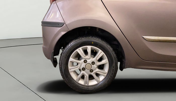 2018 Tata Tiago XZ PETROL, Petrol, Manual, 12,862 km, Right Rear Wheel