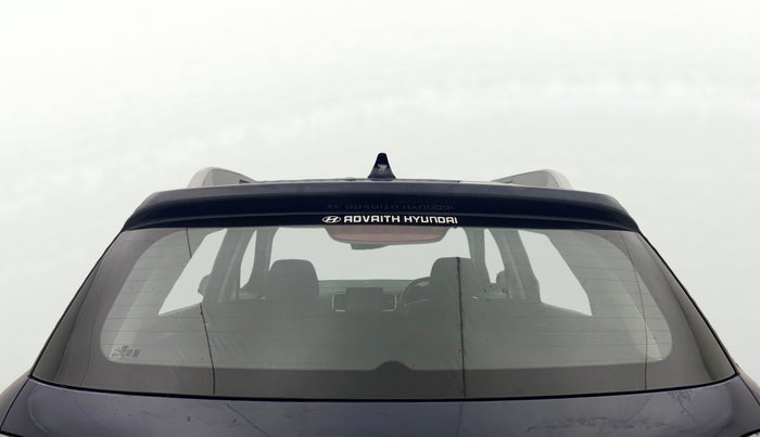 2022 Hyundai VENUE S+ 1.2, Petrol, Manual, 1,01,922 km, Rear Windshield