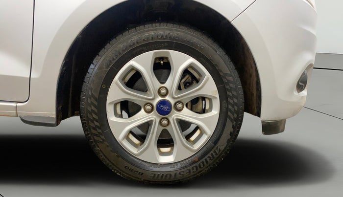 2016 Ford Figo Aspire TITANIUM 1.2 PETROL, Petrol, Manual, 88,433 km, Right Front Wheel