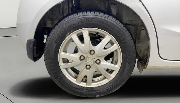 2016 Honda Brio VX AT, Petrol, Automatic, 60,365 km, Right Rear Wheel