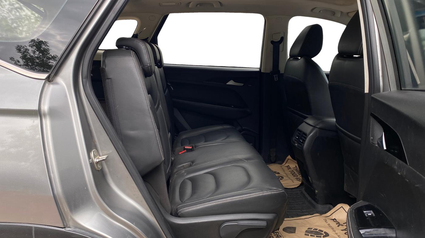 2020 MG HECTOR SHARP 2.0 DIESEL, Diesel, Manual, 98,896 km, Right Side Rear Door Cabin
