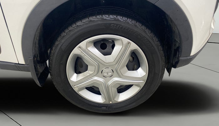 2023 Tata NEXON XM PETROL, Petrol, Manual, 27,285 km, Right Front Wheel