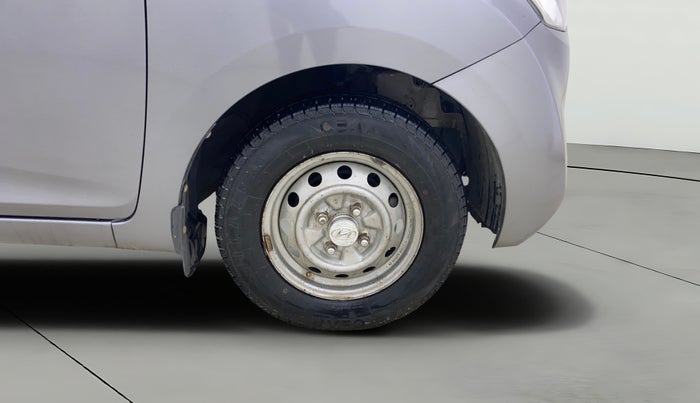 2014 Hyundai Eon ERA +, CNG, Manual, 1,13,374 km, Right Front Wheel