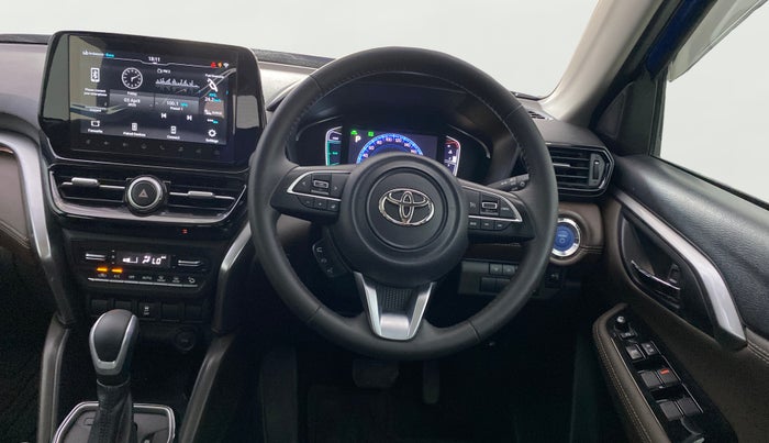 2022 Toyota URBAN CRUISER HYRYDER V HYBRID, Hybrid, Automatic, 35,471 km, Steering Wheel Close Up