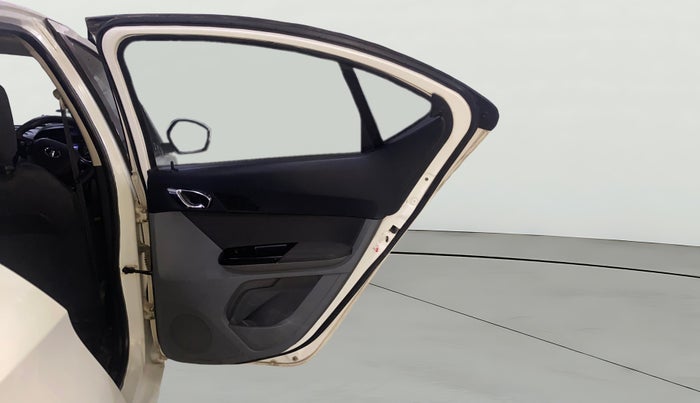 2018 Tata TIGOR XZ (O) DIESEL, Diesel, Manual, 98,439 km, RHS Rear Door