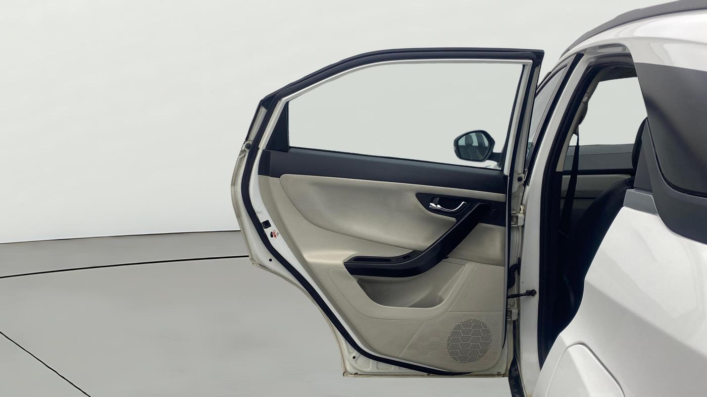 2021 Tata NEXON XZ PLUS DIESEL SUNROOF, Diesel, Manual, 1,06,442 km, LHS Rear Door