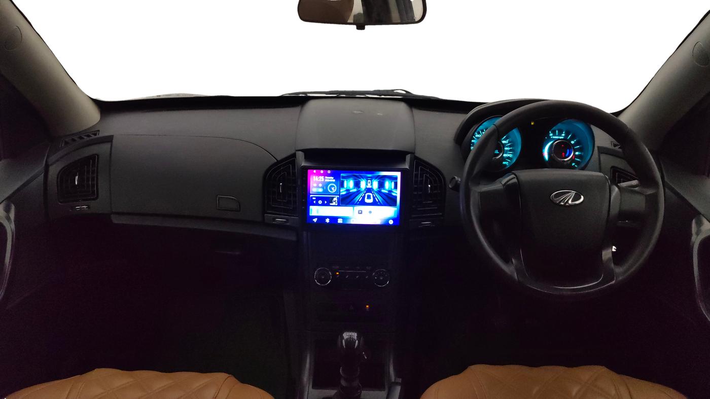 2019 Mahindra XUV500 W5, Diesel, Manual, 60,258 km, Dashboard