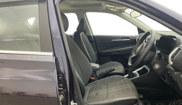 2024 KIA SONET HTK (O) 1.2 Petrol MT, Petrol, Manual, 36,799 km, Right Side Front Door Cabin