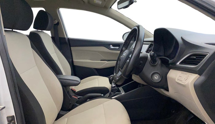 2018 Hyundai Verna 1.6 VTVT SX, Petrol, Manual, 51,957 km, Right Side Front Door Cabin