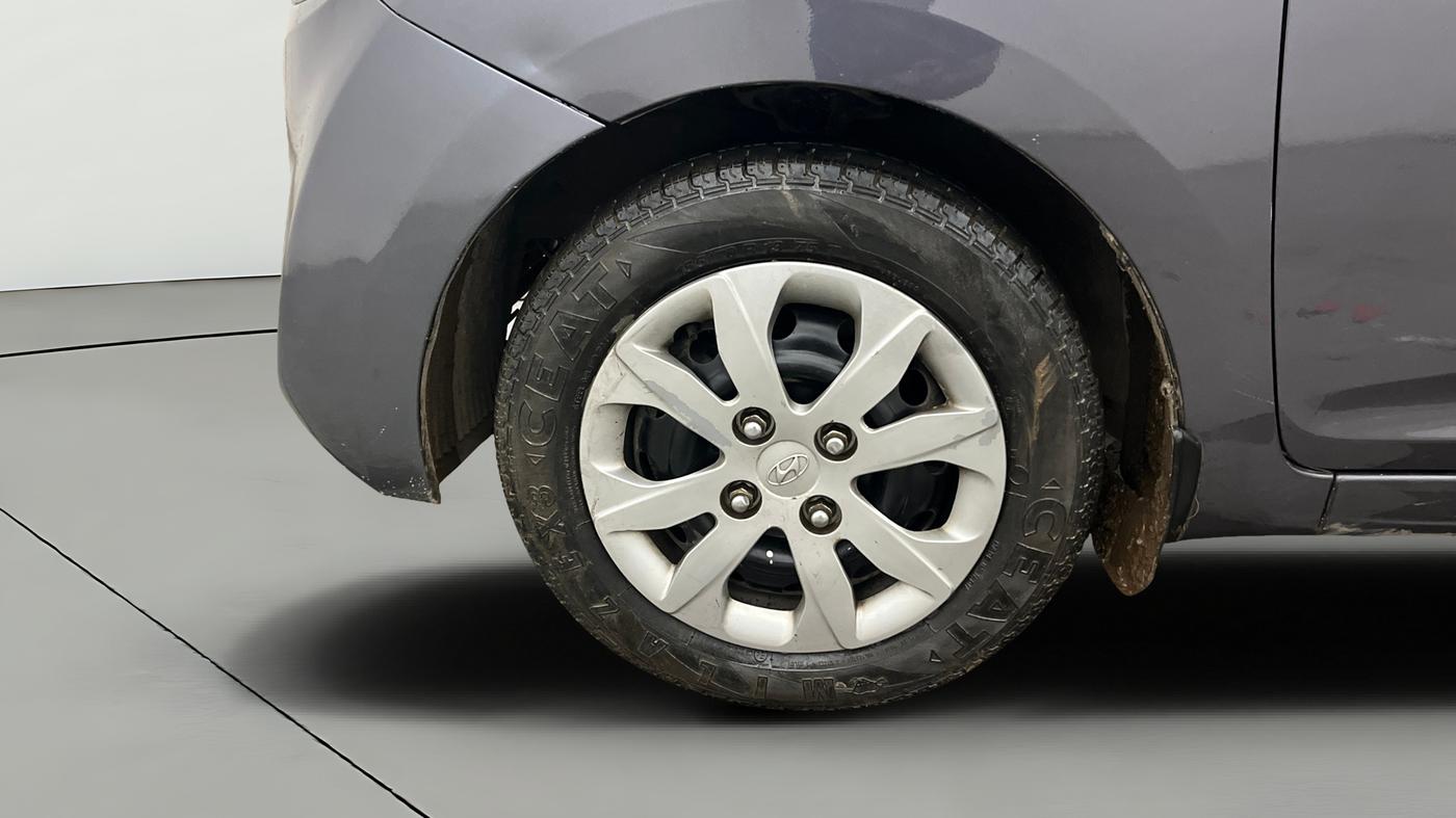 2014 Hyundai Eon SPORTZ, Petrol, Manual, 57,237 km, Left Front Wheel