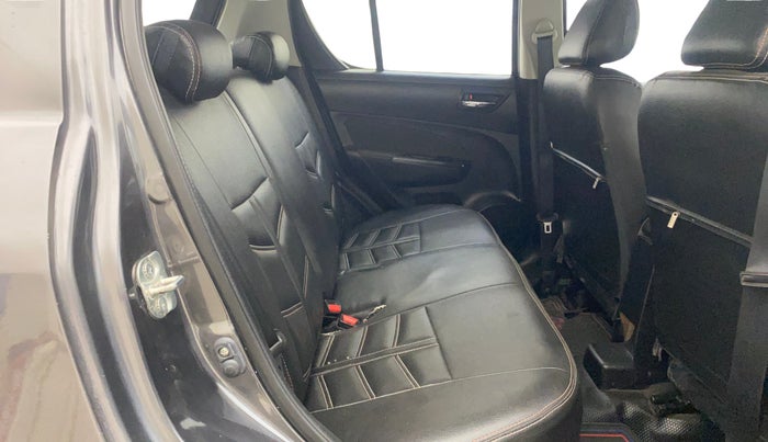 2015 Maruti Swift VDI, Diesel, Manual, 1,49,705 km, Right Side Rear Door Cabin