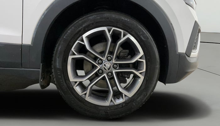 2023 Skoda KUSHAQ STYLE 1.5L TSI DSG (6 AIRBAGS), Petrol, Automatic, 26,315 km, Right Front Wheel