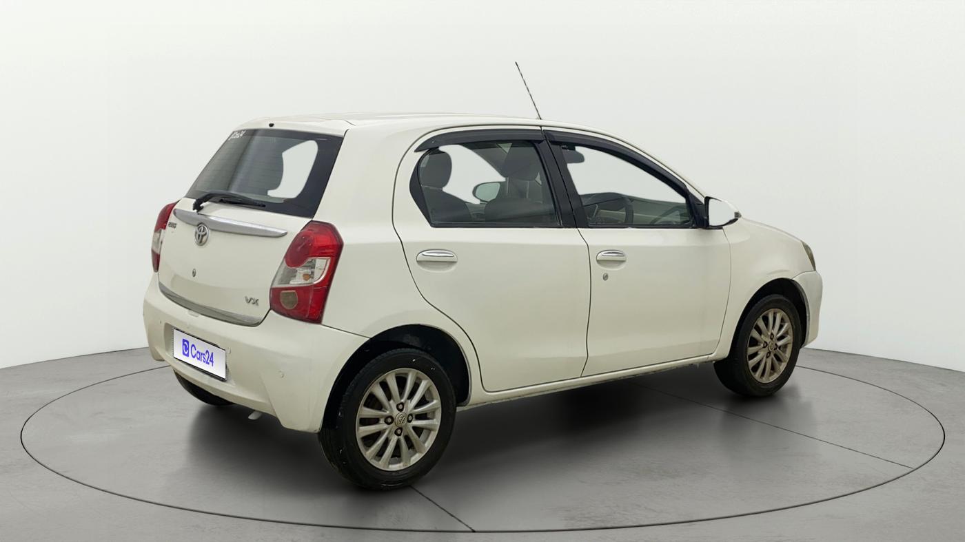 2015 Toyota Etios VX, Petrol, Manual, 1,02,473 km, Right Back Diagonal