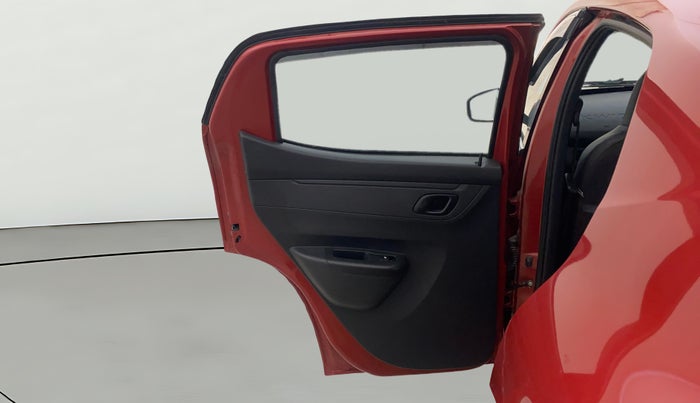 2024 Renault Kwid RXT 1.0 AMT, Petrol, Automatic, 4,535 km, LHS Rear Door