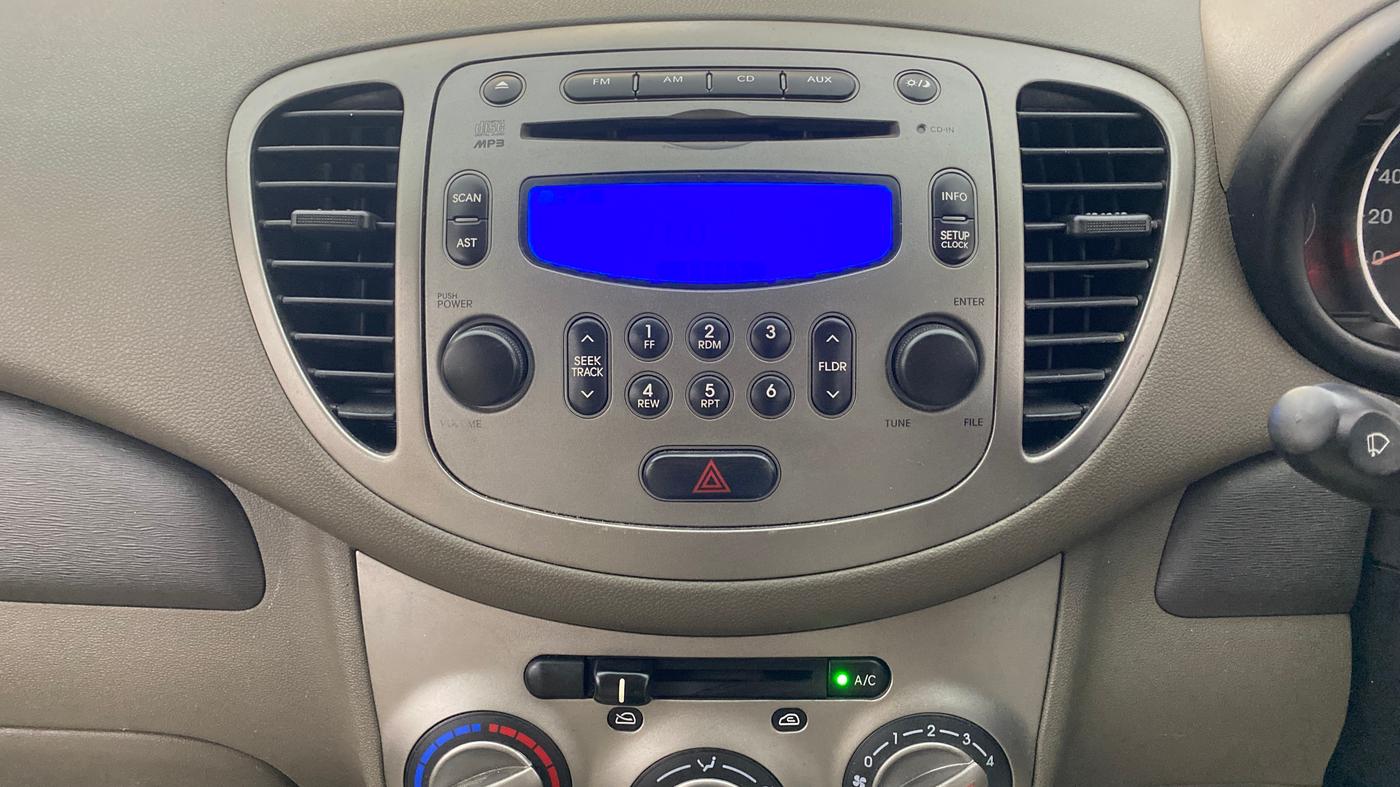 2016 Hyundai i10 SPORTZ 1.1, Petrol, Manual, 75,834 km, Air Conditioner