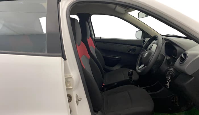 2017 Renault Kwid RXT 0.8, Petrol, Manual, 59,746 km, Right Side Front Door Cabin