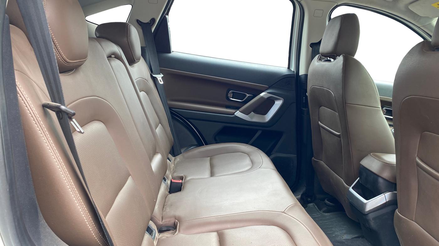 2021 Tata Harrier XZ PLUS 2.0L, Diesel, Manual, 91,422 km, Right Side Rear Door Cabin