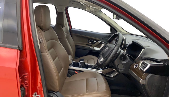 2020 Tata Harrier XZA 2.0L, Diesel, Automatic, 52,353 km, Right Side Front Door Cabin