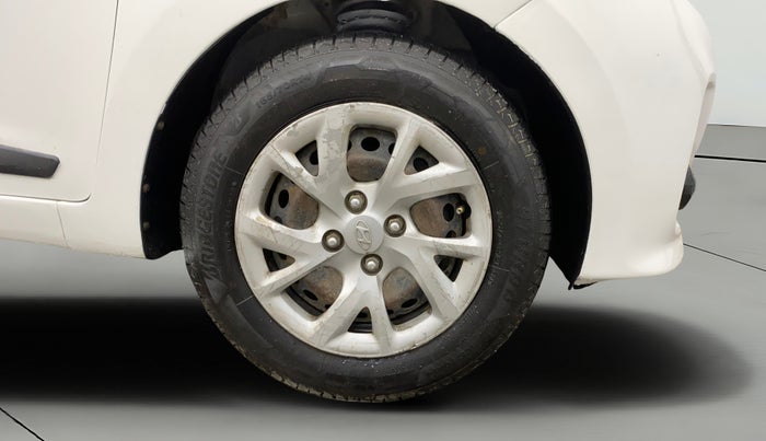 2019 Hyundai Grand i10 SPORTZ 1.2 KAPPA VTVT, Petrol, Manual, 32,910 km, Right Front Wheel