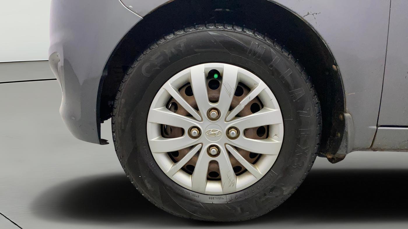 2013 Hyundai i10 SPORTZ 1.2, Petrol, Manual, 1,31,567 km, Left Front Wheel