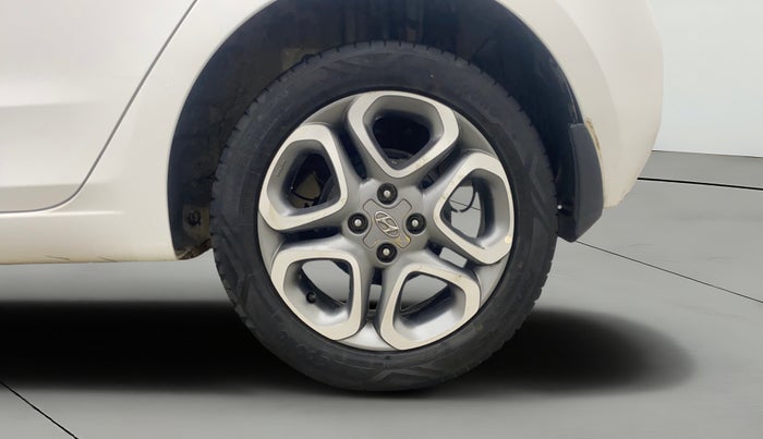 2019 Hyundai Elite i20 SPORTZ PLUS 1.2 DUAL TONE, Petrol, Manual, 49,919 km, Left Rear Wheel