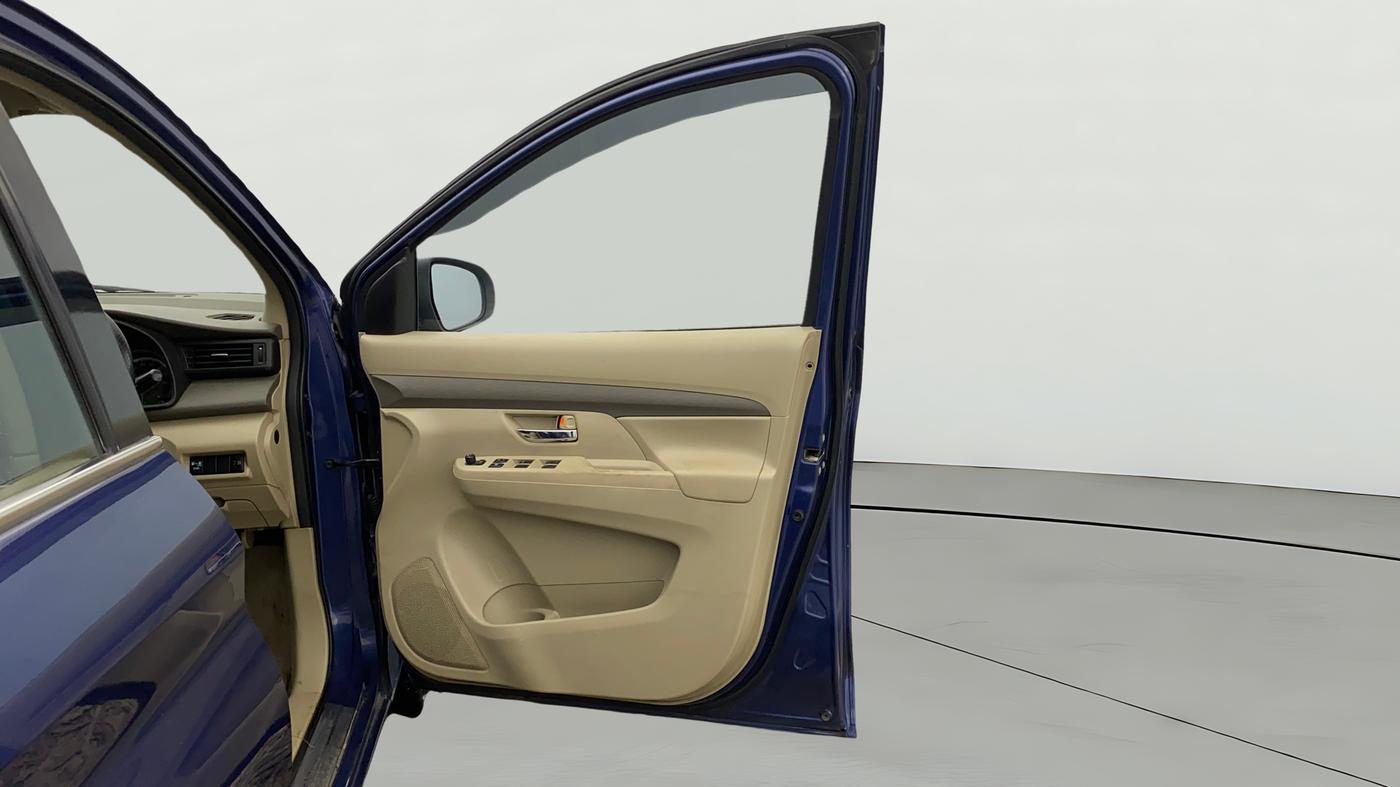 2020 Maruti Ertiga VXI CNG, CNG, Manual, 75,697 km, RHS Front Door