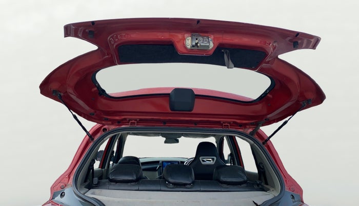 2017 Mahindra Kuv100 K8 D 6 STR, Diesel, Manual, 58,613 km, Boot Door Open