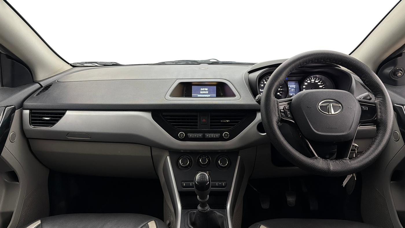 2018 Tata NEXON XM PETROL, Petrol, Manual, 63,300 km, Dashboard