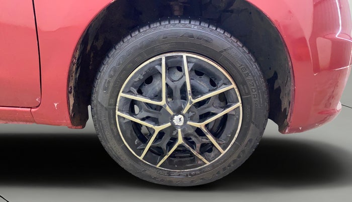 2018 Nissan Micra Active XL, Petrol, Manual, 71,323 km, Right Front Wheel